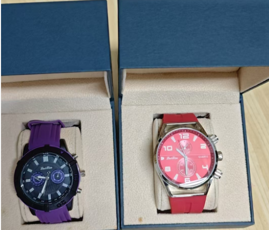 Sports Silicone Strap Quartz Watch (Multi-color)